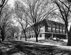 A black and white photo of Lincoln Hall