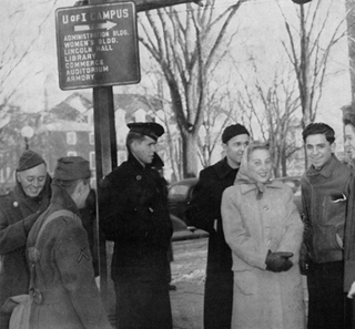 U.S. servicemen in training and civilians on the U of I campus during World War II. (Copyright Illini Media / 1944 Illio) Soldiers